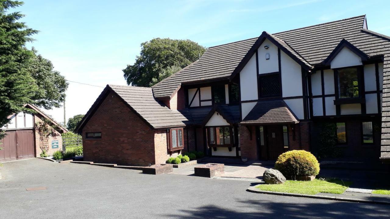 Tudor Lodge Guest Accommodation Bunratty Exteriör bild