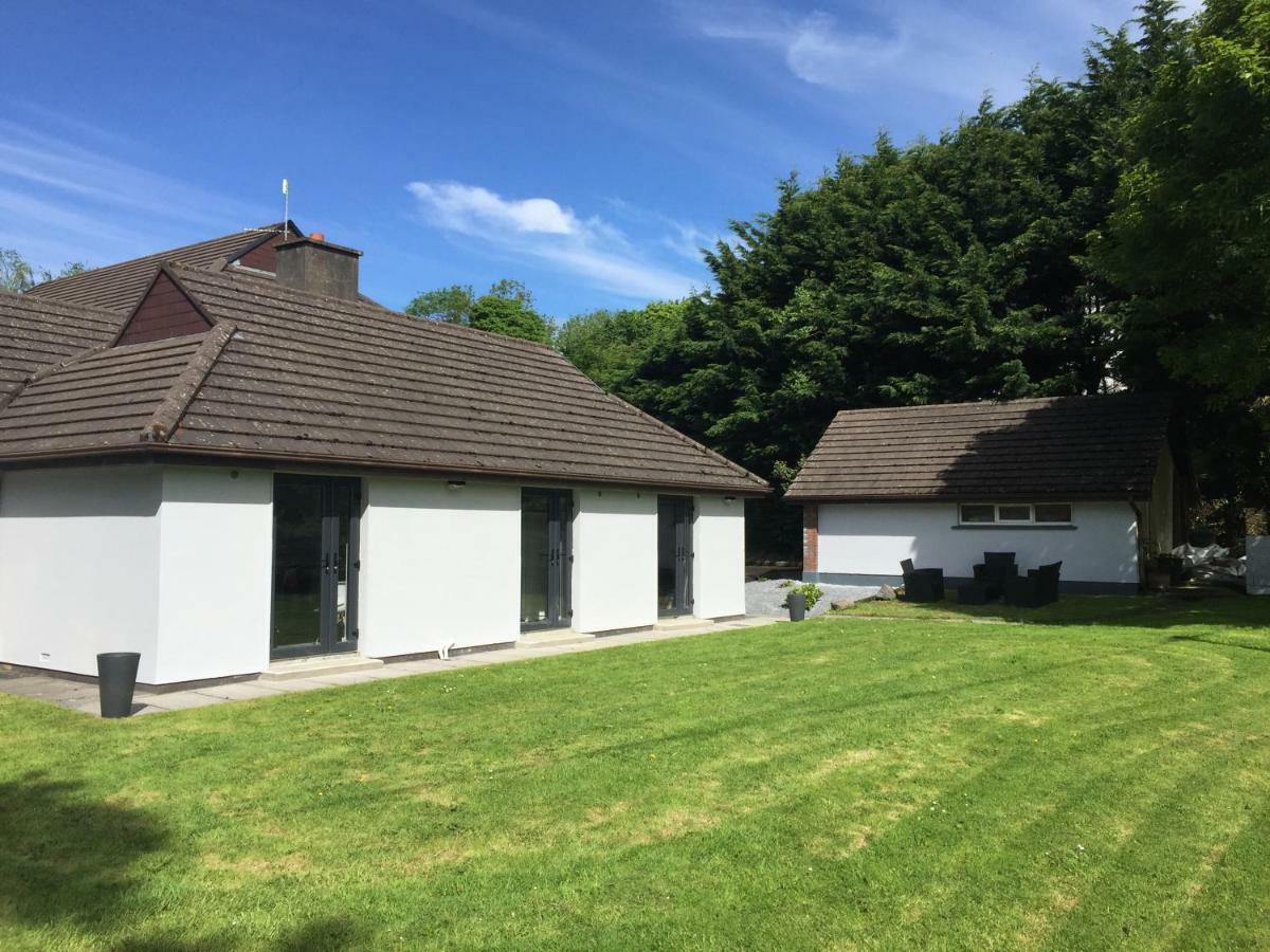 Tudor Lodge Guest Accommodation Bunratty Exteriör bild