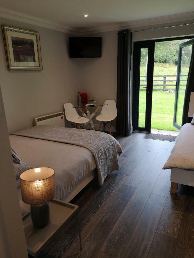 Tudor Lodge Guest Accommodation Bunratty Exteriör bild